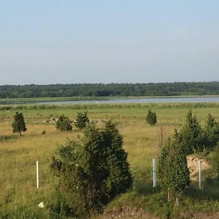 Puhkemaja * Varati